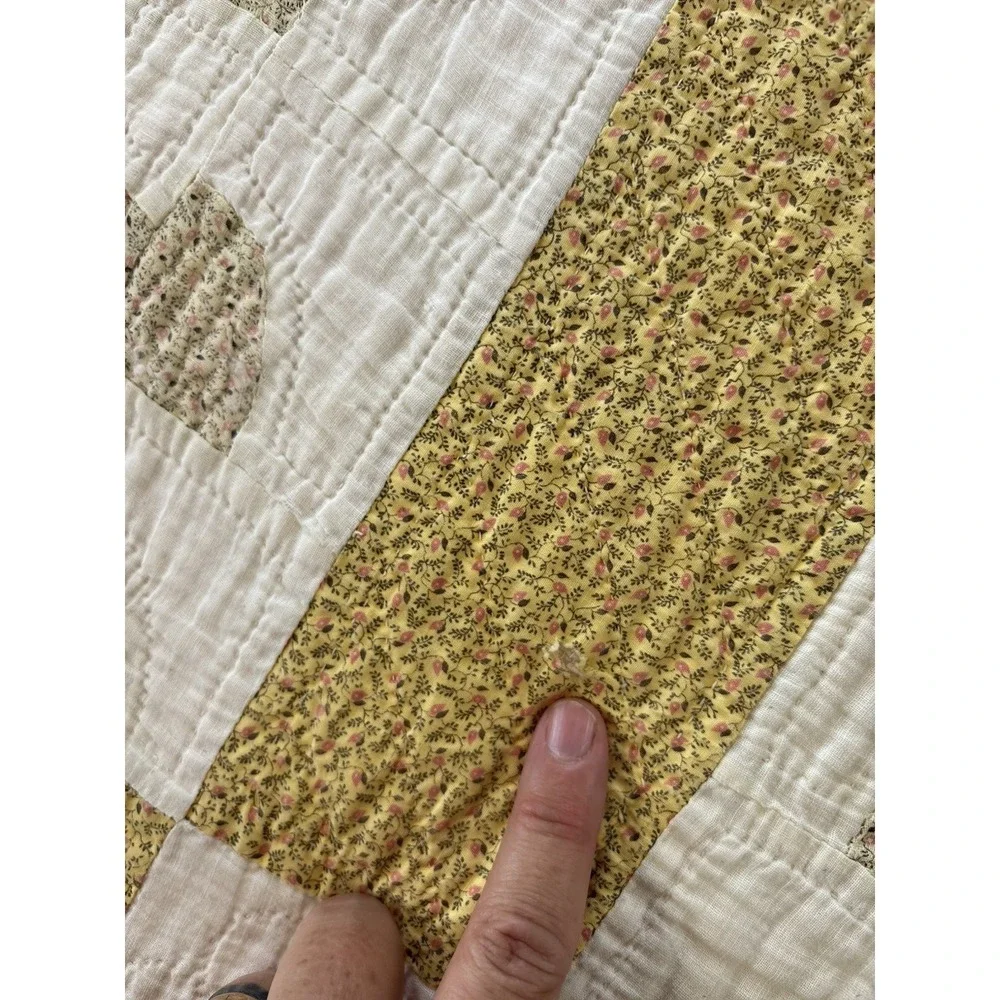 Vintage Quilt 61x72 Handmade Applique Tulip/Lily Calico Floral Folk 30s 40s